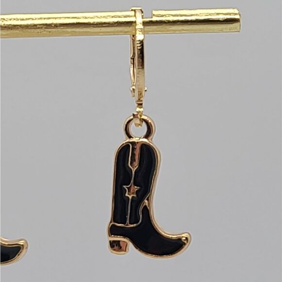 Cowboy Boot Black Dainty Dangle Earrings Gold Star Cowgirl Jewelry Western NWT - Picture 4 of 9